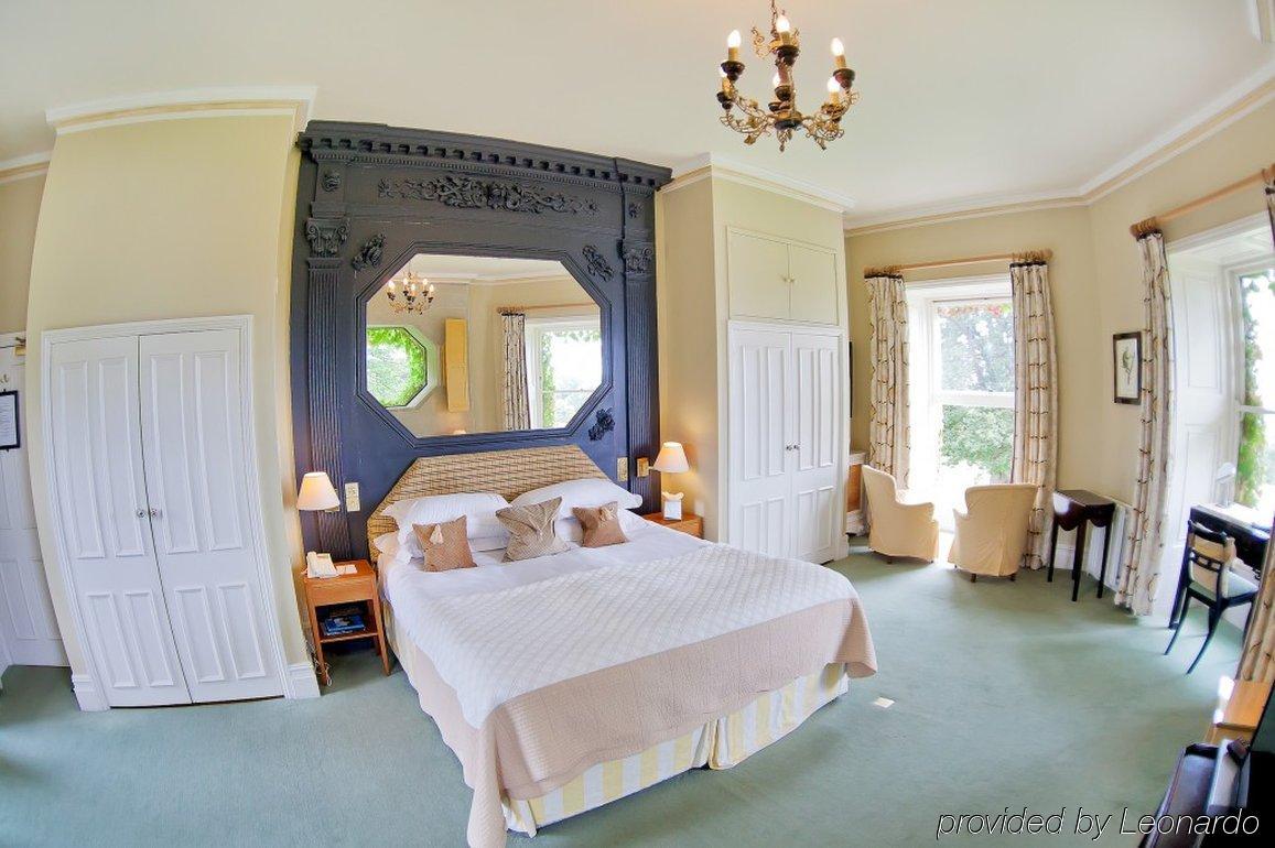 סיוויו Priory Bay Hotel מראה חיצוני תמונה